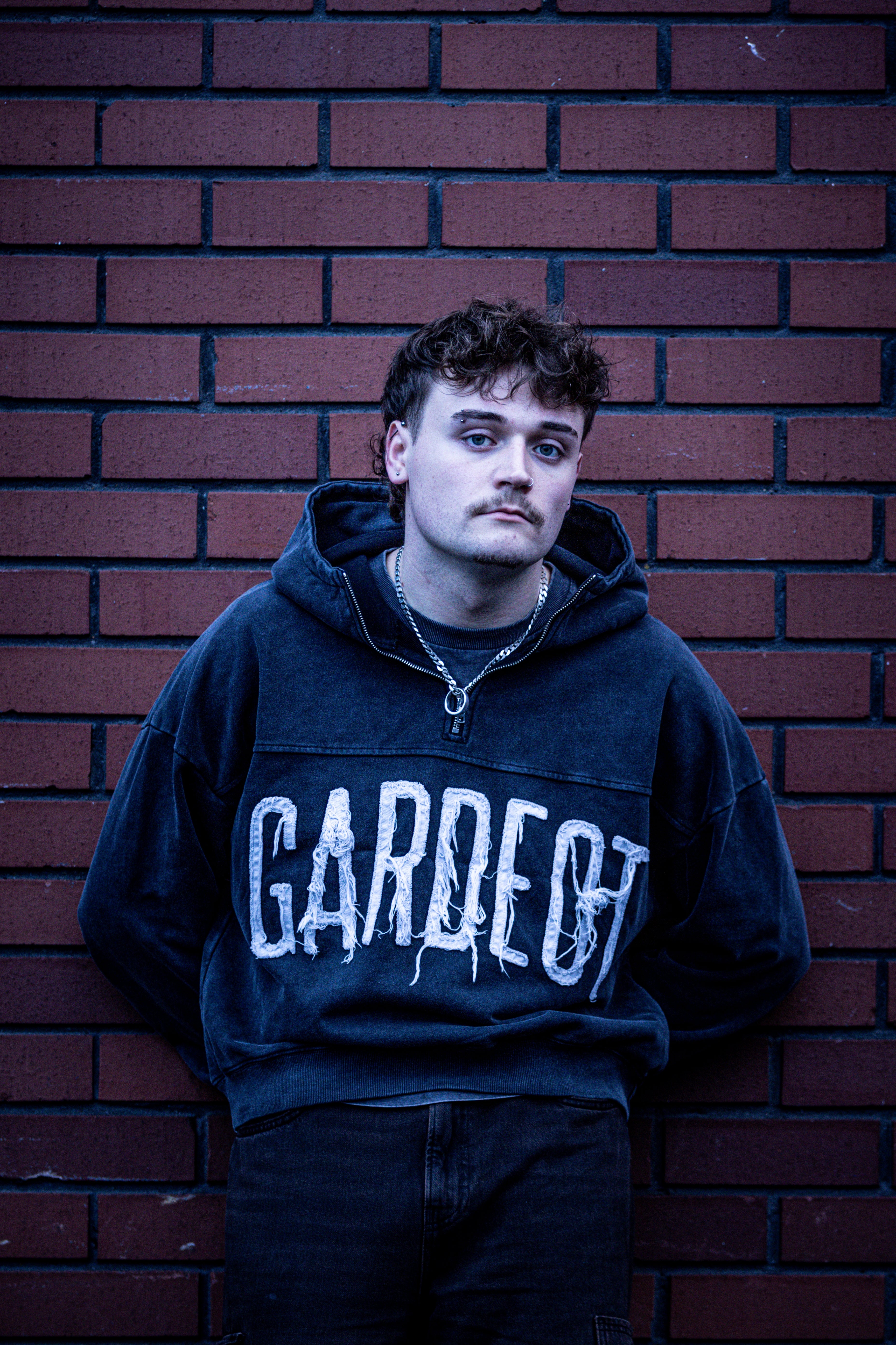 Gardeot Acid Wash Boxy 1/4 Inch Hoodie