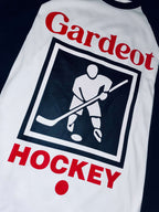 Gardeot hockey inspired longsleeve shirt with minimalist design